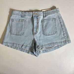 AND NOW THIS Women's Light Wash Patch Pocket High Rise Denim Shorts Size 28